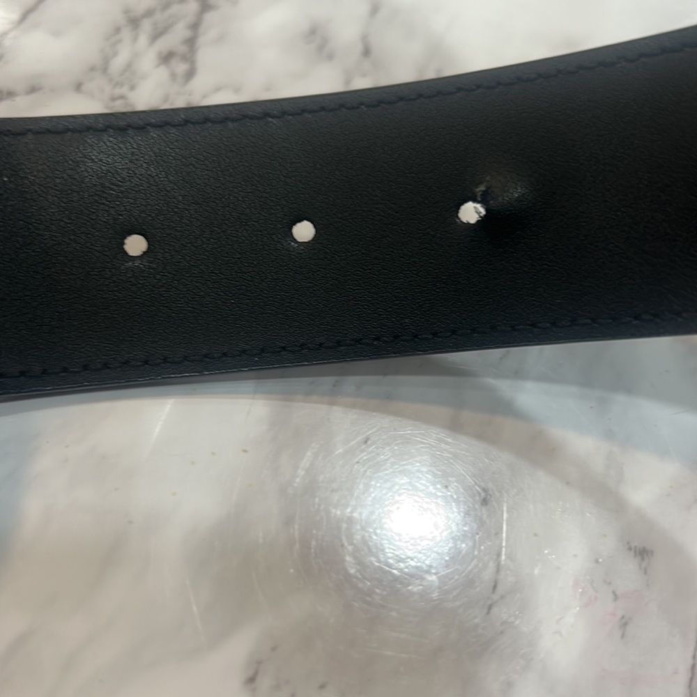 Gucci Black and Beige Belt with Gold GG Buckle - Picture 5 of 6